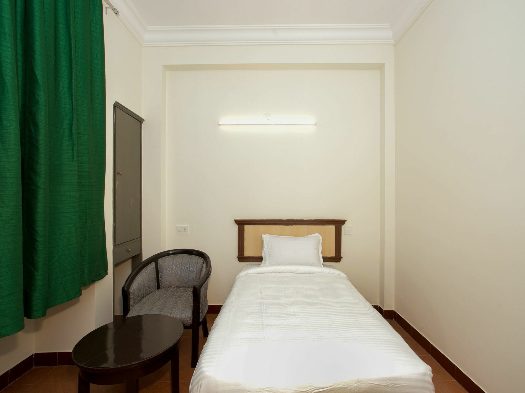 Hotel Golden Gates بنغالور المظهر الخارجي الصورة